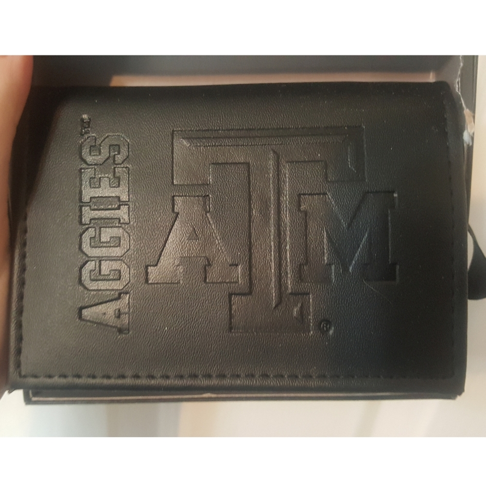 ATM Aggies wallet